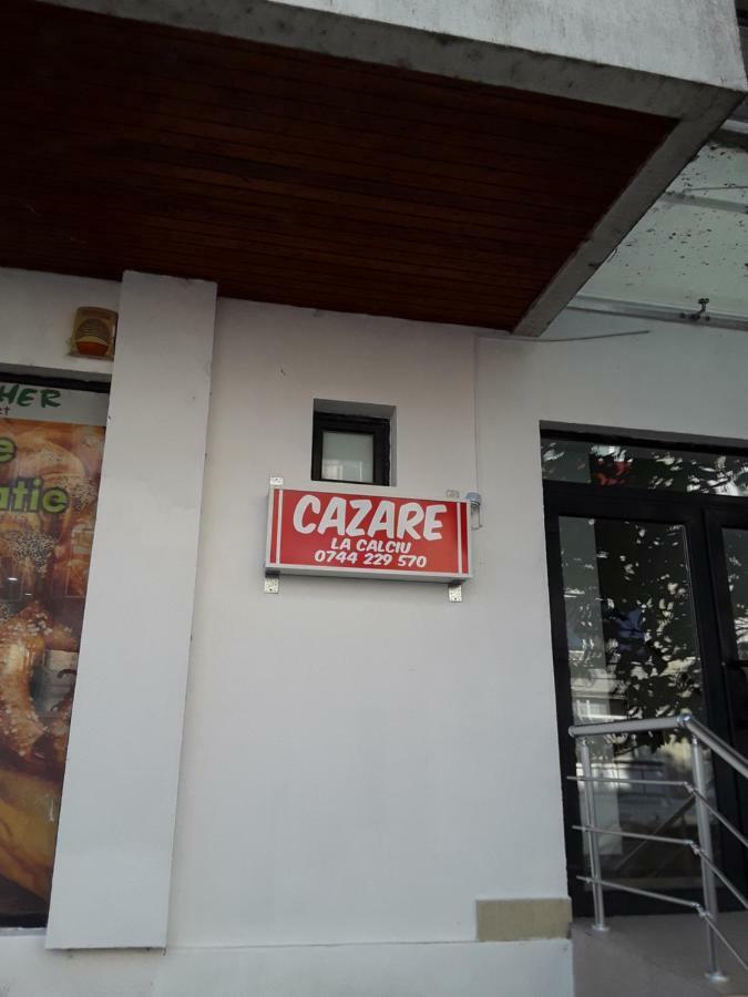 Camere De Inchiriat Central La Calciu Mahmudia Eksteriør bilde